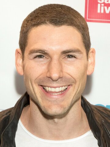 Robbie Silverman Headshot
