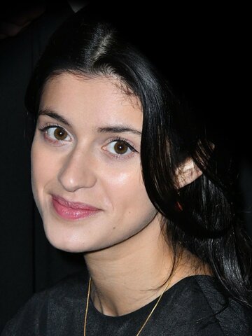 Anya Chalotra Headshot