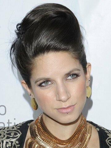 Caitlin Cronenberg Headshot