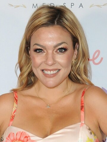 Carly Reeves Headshot