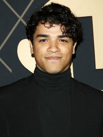 Johnathan Nieves Headshot