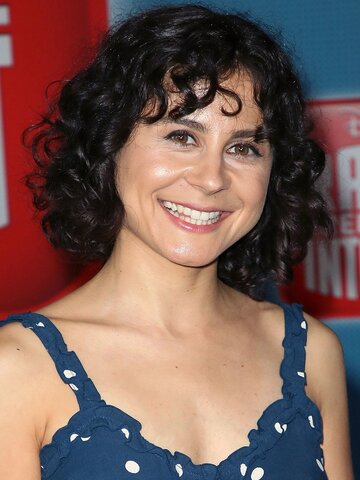 Della Saba Headshot