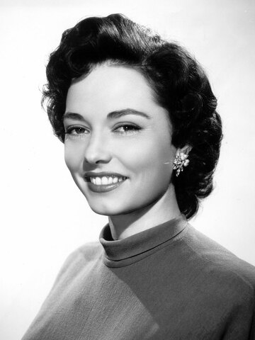 Margaret Field Headshot