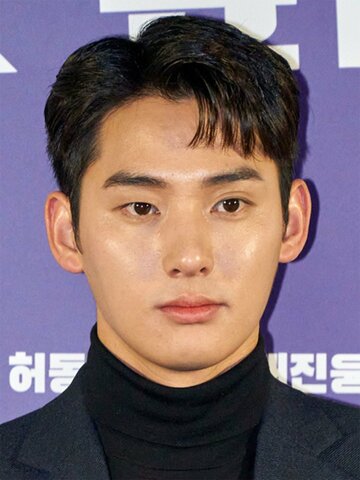Jung Ga-ram Headshot