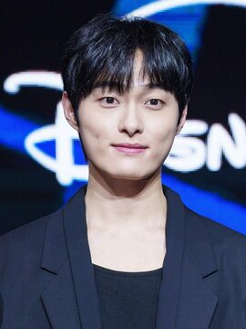 Yoon Chan-Young