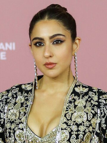 Sara Ali Khan Headshot