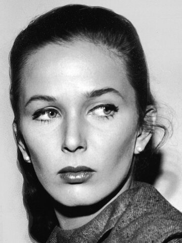 Brooke Hayward Headshot