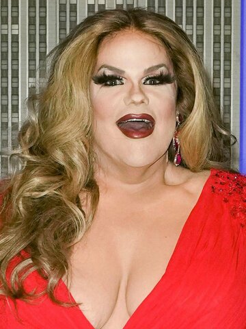 Darienne Lake Headshot