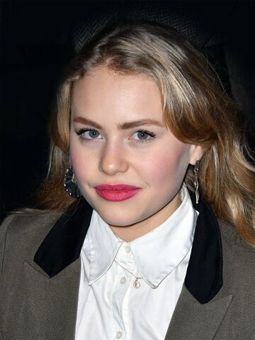 Eve Austin Headshot