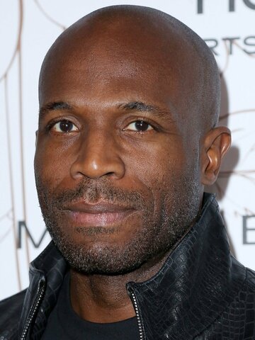 Billy Brown Headshot