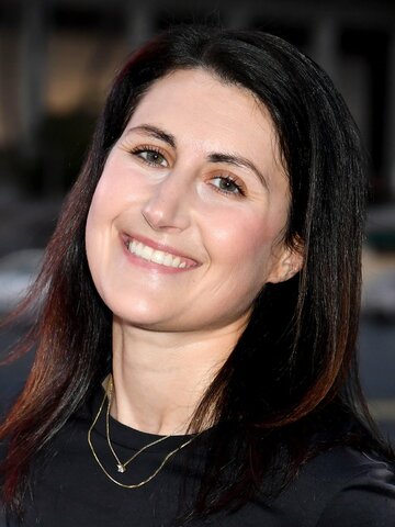 Jen Statsky Headshot