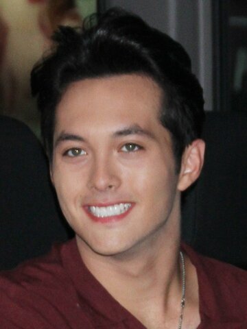 Laine Hardy Headshot