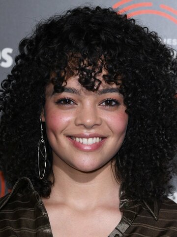 Lydia West Headshot