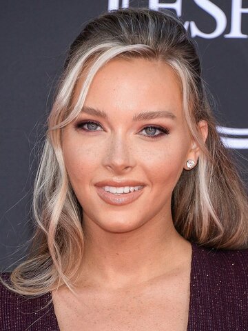 Camille Kostek Headshot