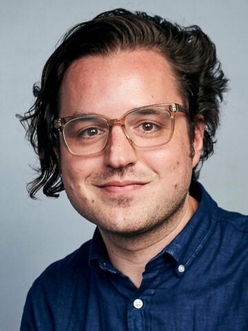 Andy Siara Headshot