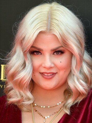 Risa Dorken Headshot