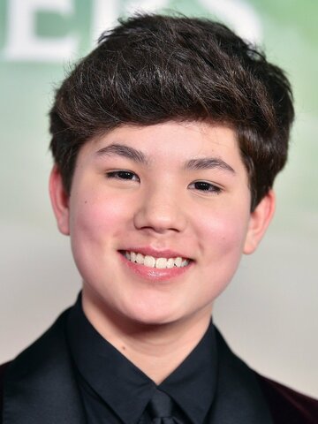 Logan Kim Headshot