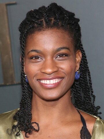 Ashley Romans Headshot