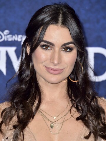Ashley Iaconetti Haibon Headshot