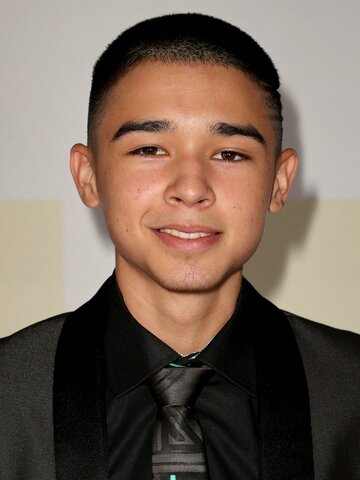 Isaac Arellanes Headshot