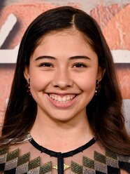 Xochitl Gomez Height