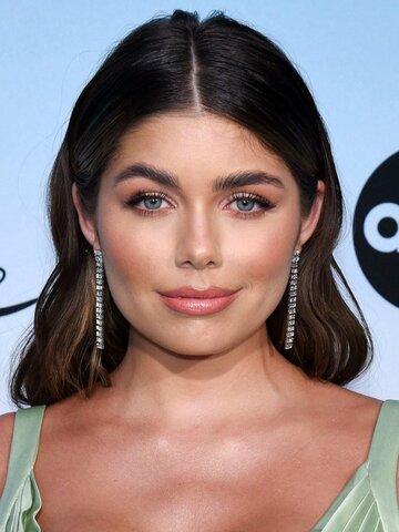 Hannah Ann Sluss Headshot
