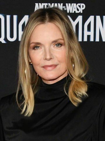 Michelle Pfeiffer Headshot