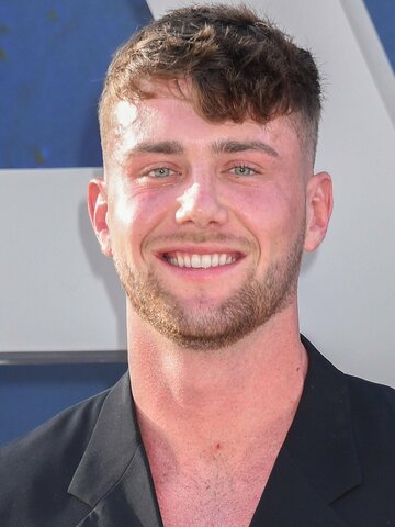 Harry Jowsey Headshot