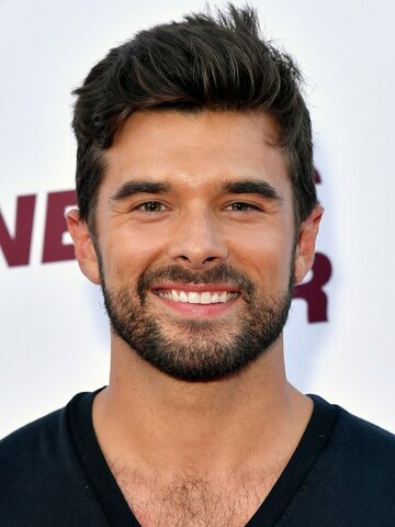 Josh Swickard Headshot