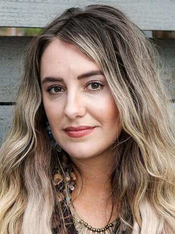 Lainey Wilson Headshot