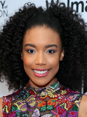 Courtney Tezeno Headshot