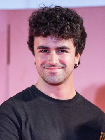 Itzan Escamilla Headshot