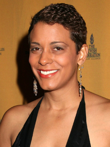 Cynda Williams Headshot