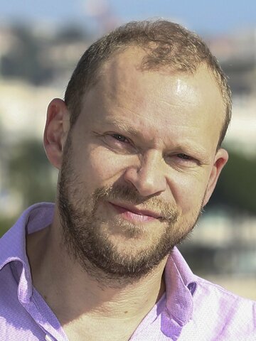 Robert Webb Headshot