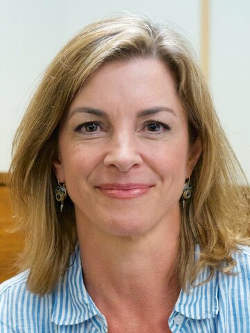 Cynthia Gibb Headshot