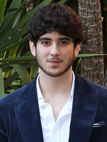 Nicolas Maupas Headshot