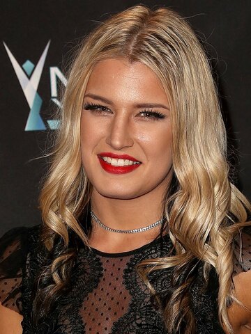 Toni Storm Headshot