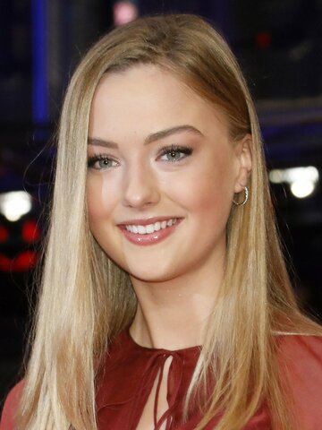 Lilly Krug Headshot