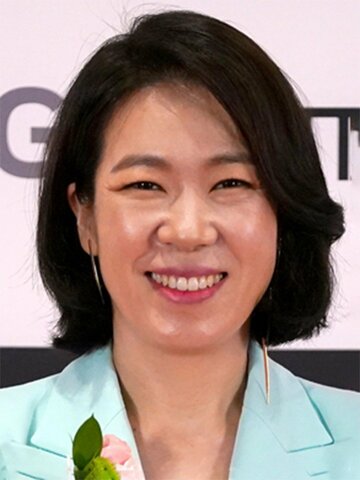Yeom Hye-ran Headshot