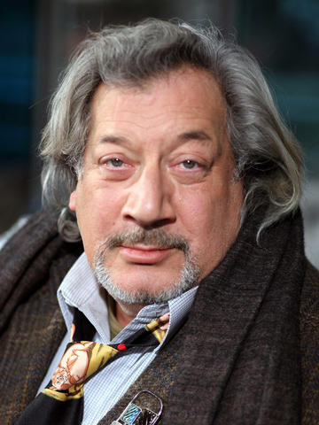 Jean-Claude Dreyfus Headshot