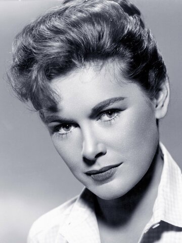 Diane Brewster Headshot