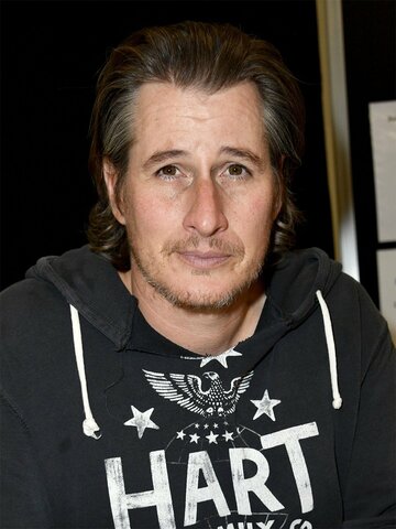 Brendan Fehr Headshot