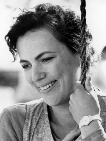 Laura Harrington Headshot