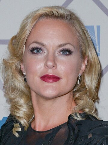 Elaine Hendrix Headshot