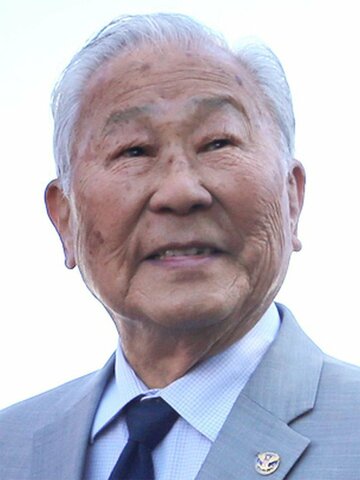 Ralph Ahn Headshot