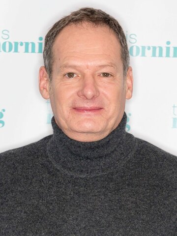 Mark Lester Headshot