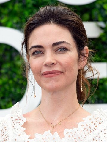 Amelia Heinle Headshot