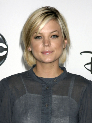 Kirsten Storms Headshot