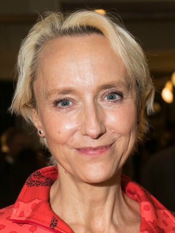 Lia Williams Headshot