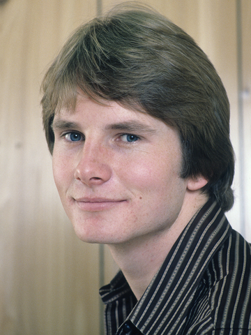 Jeffrey Byron Headshot